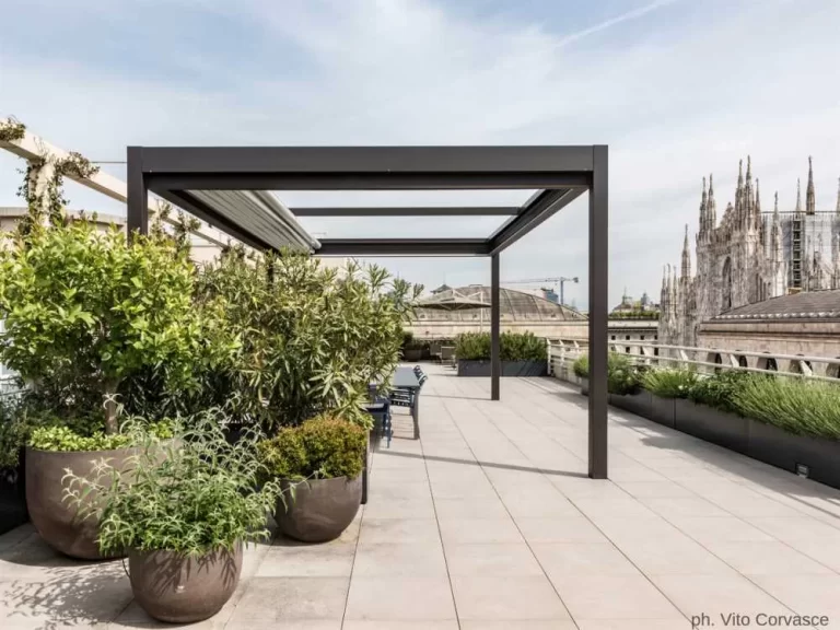 Corradi Arredi per Esterno - gazebo Showroom Milano